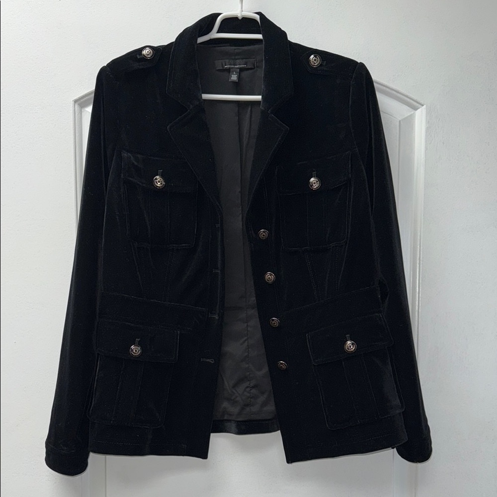 Chic Black Velvet Blazer White House Black Market size Large